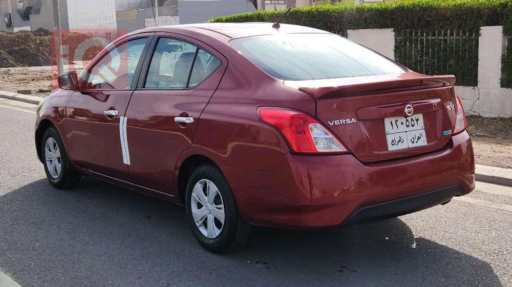 Nissan Versa